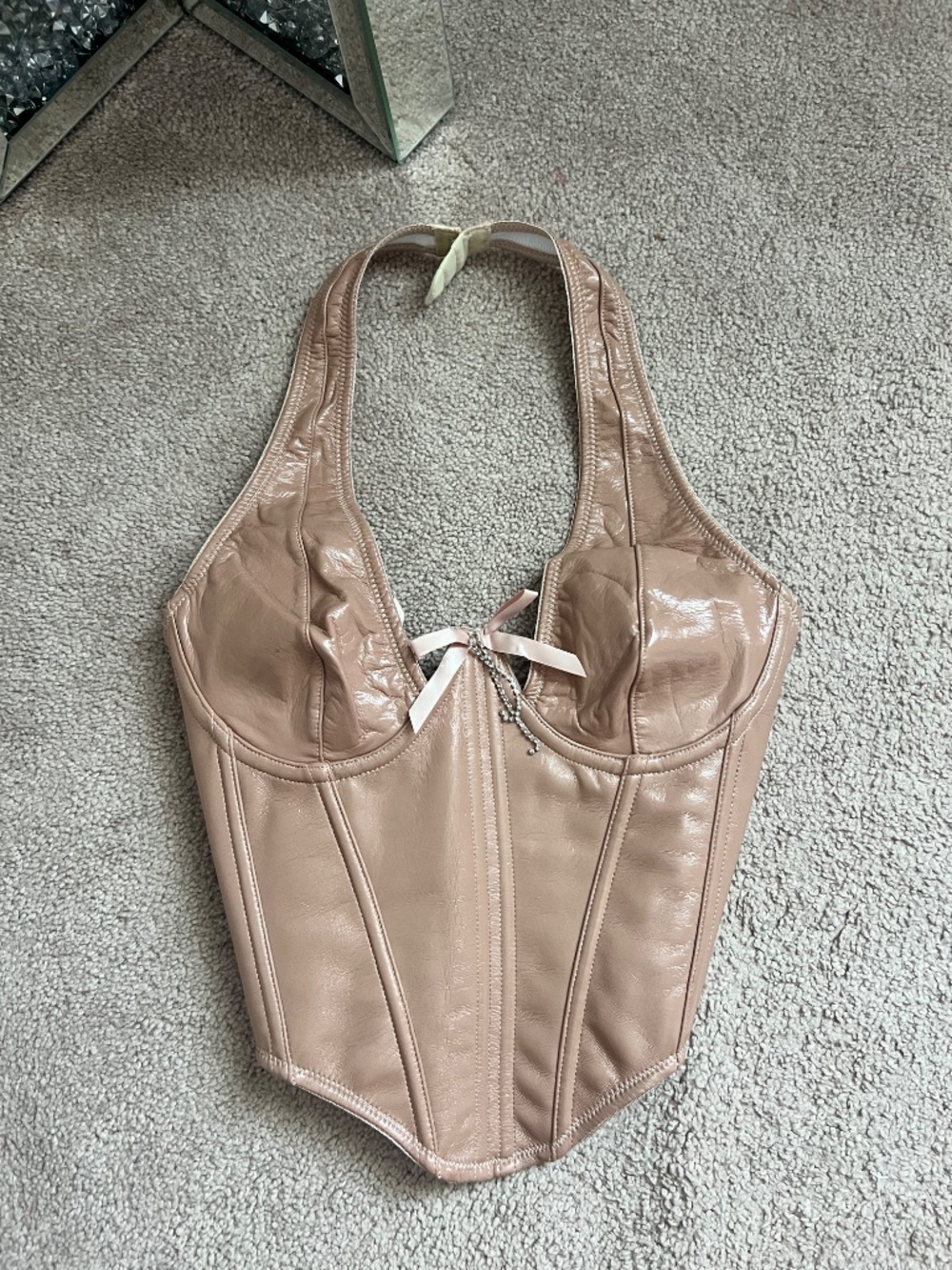 Halter top - Picture 2 of 3